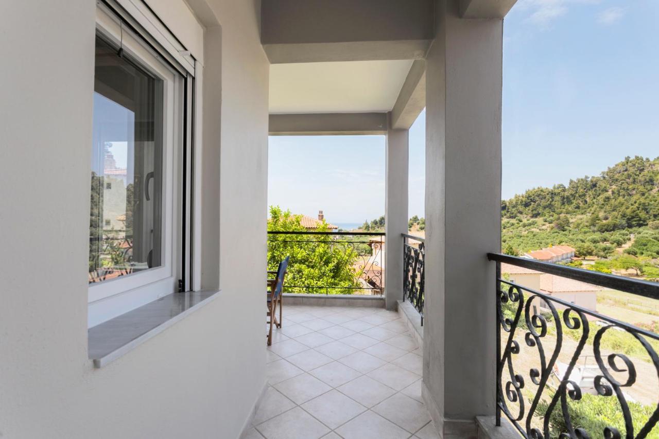 Fotini'S House Apartment Nea Skioni Bagian luar foto